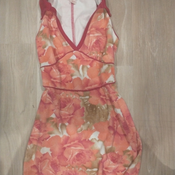 Sexy, flirty Guess  summer dress - Picture 7 of 8